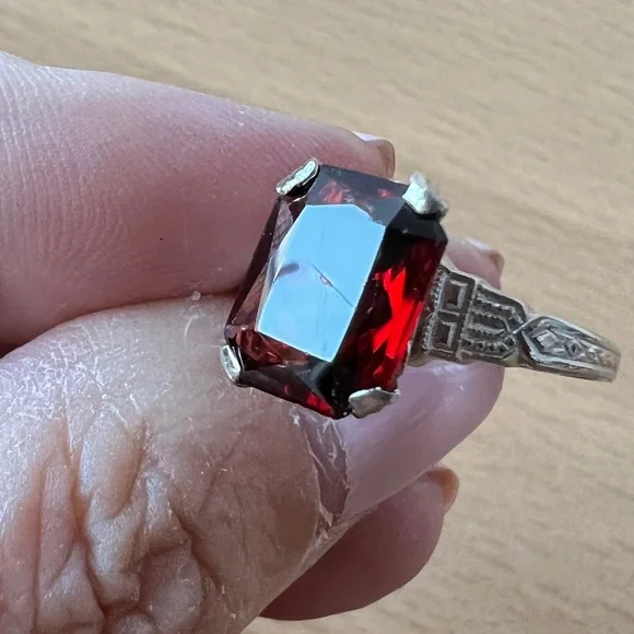 OSTBY BARTON ANTIQUE ART DECO 14K WHITE GOLD EMERALD CUT GARNET RING HALLMARKED